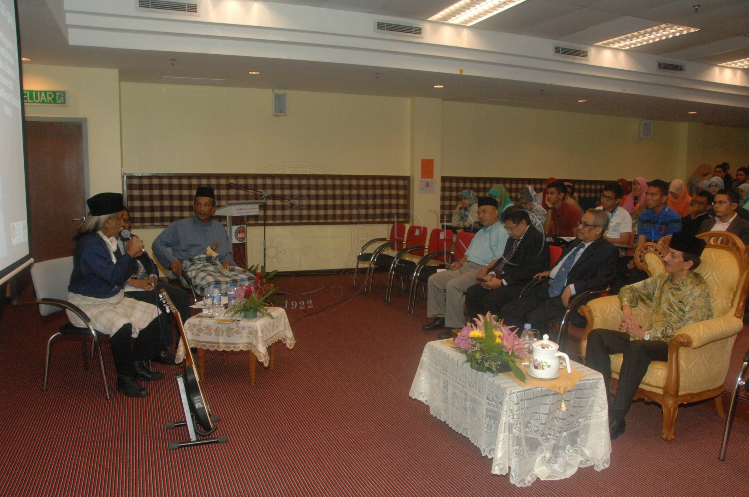 PRO 14 33 WACANA FBA 0209